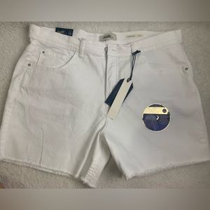 ÁNGELS FOREVER YOUNG WHITE SHORT